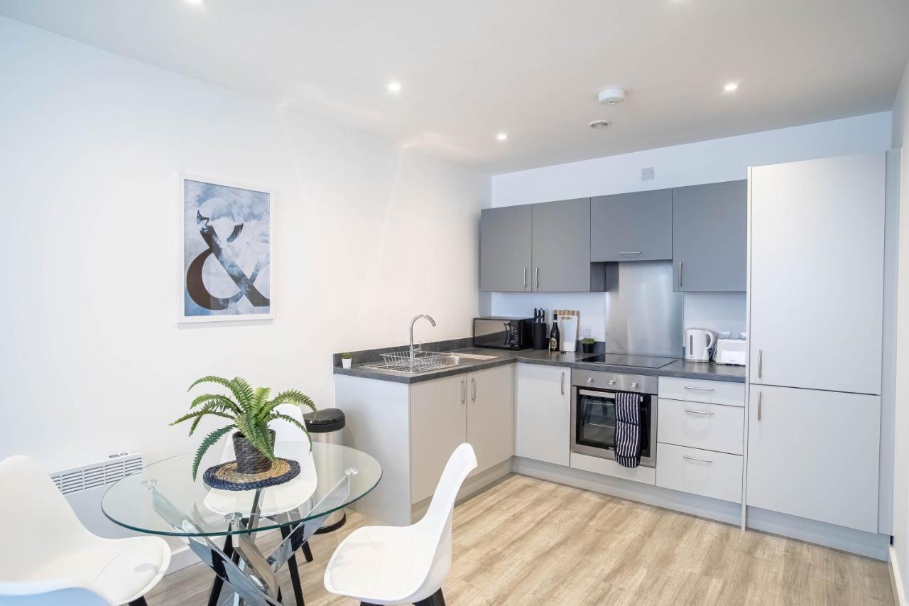 Luxury Apartments Available Next To Train Station - The Wallgate Apartments Wigan - Free Parking Exterior foto